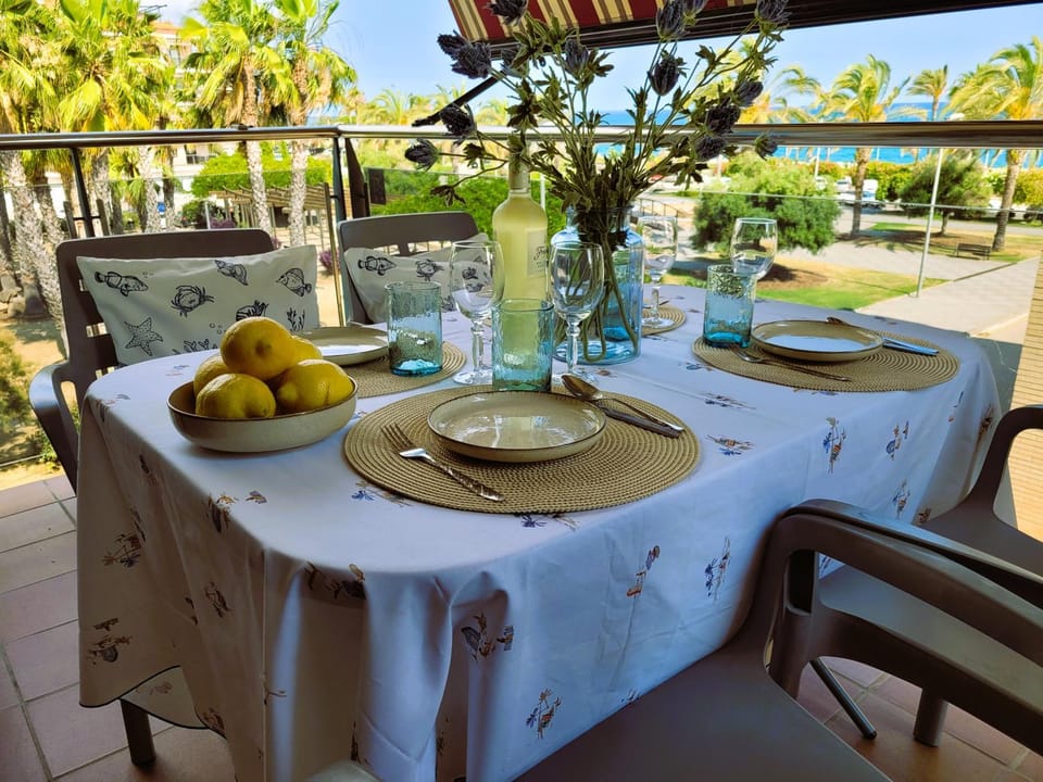 View (from property/room), Balcony/Terrace, Balcony/Terrace, Food and drinks, Food, Sea view, Sea view