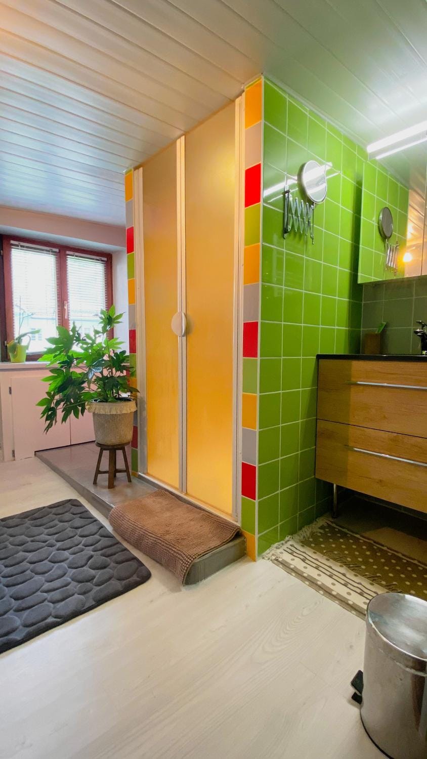 Shower, Bathroom