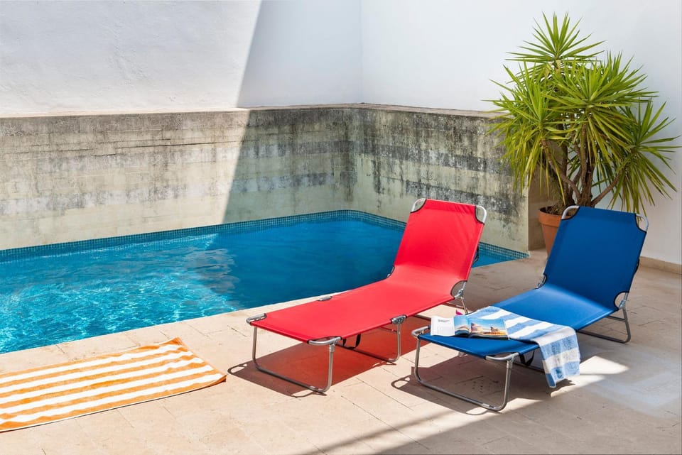 Solarium, Swimming pool