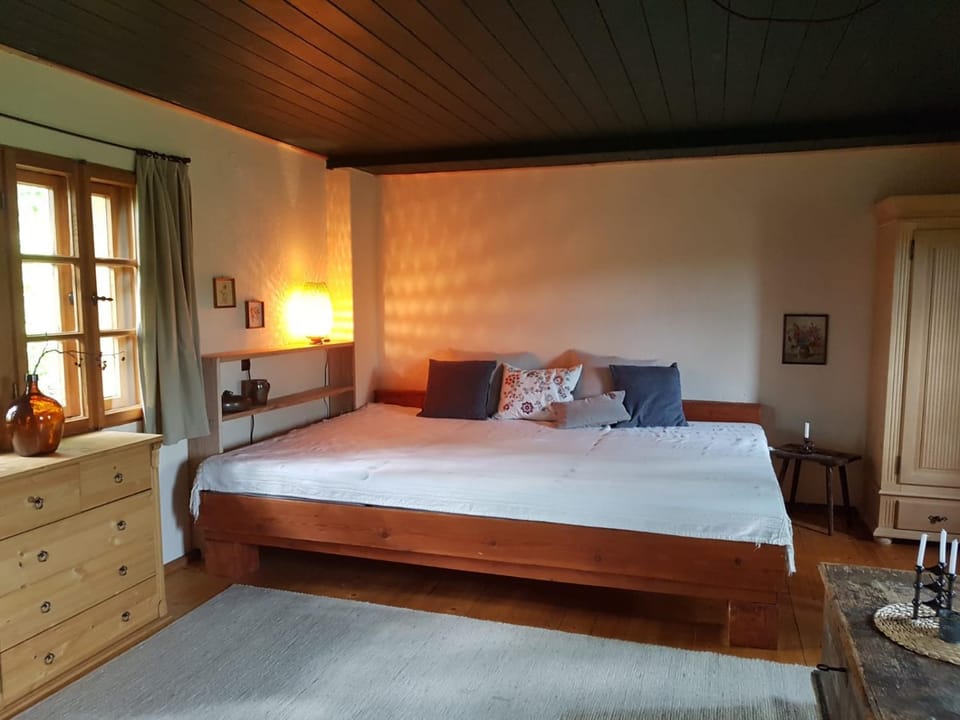 Bed, Bedroom