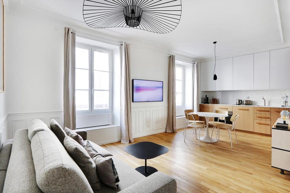 Living room, Dining area