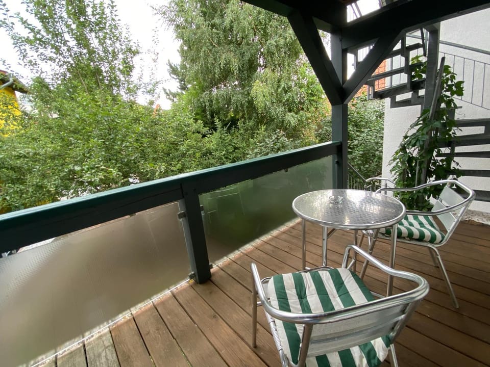 Balcony/Terrace, Garden view