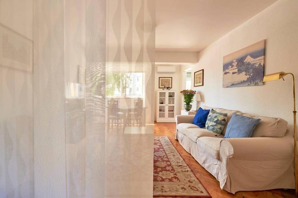 Sofimar Lisbon Airport Apartment in Lisbon