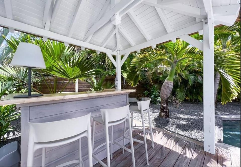 Patio, Day, Garden, View (from property/room), Dining area, Garden view, Pool view, Swimming pool