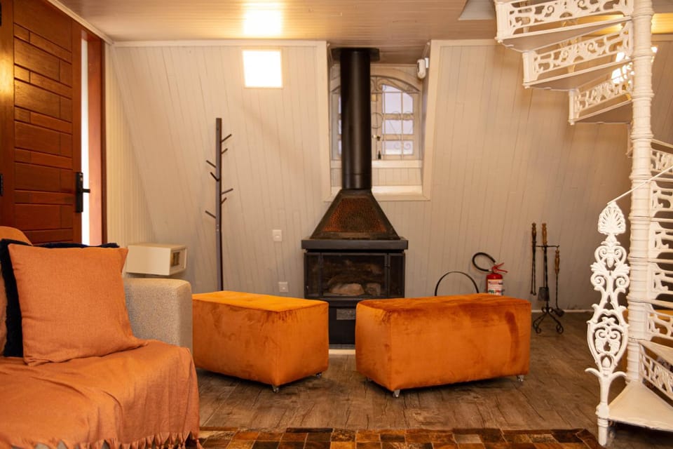 Living room, Seating area, fireplace, fireplace