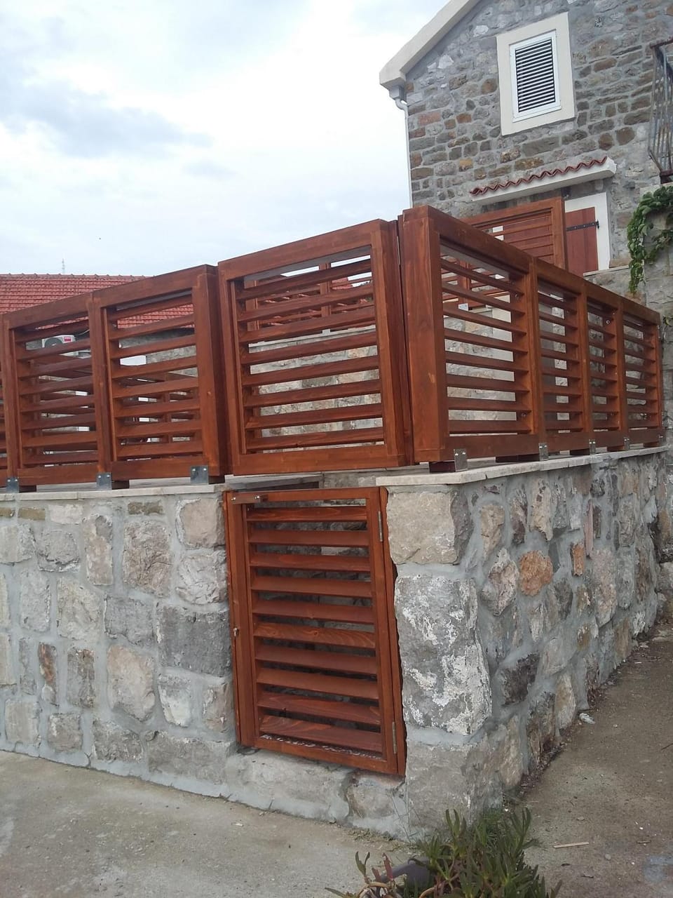 Facade/entrance