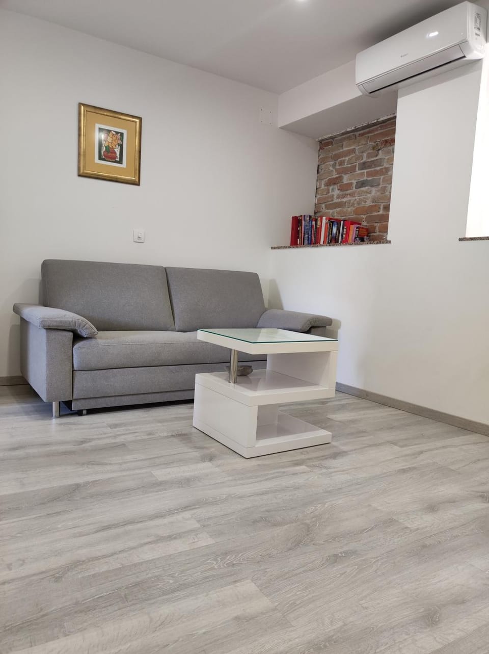 Living room, air conditioner