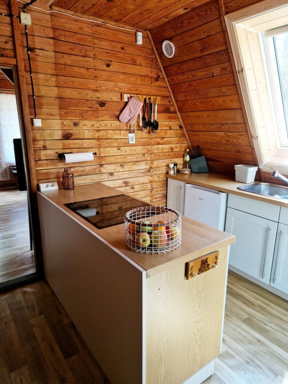 pet friendly, kitchen