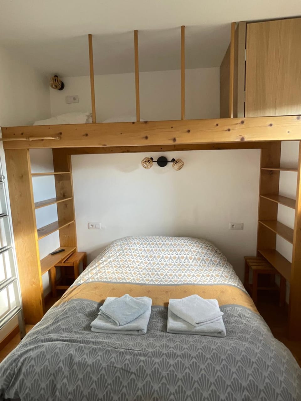 Bed, Bedroom, bunk bed