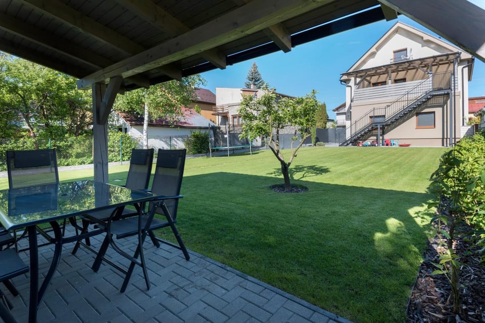 Garden, Seating area
