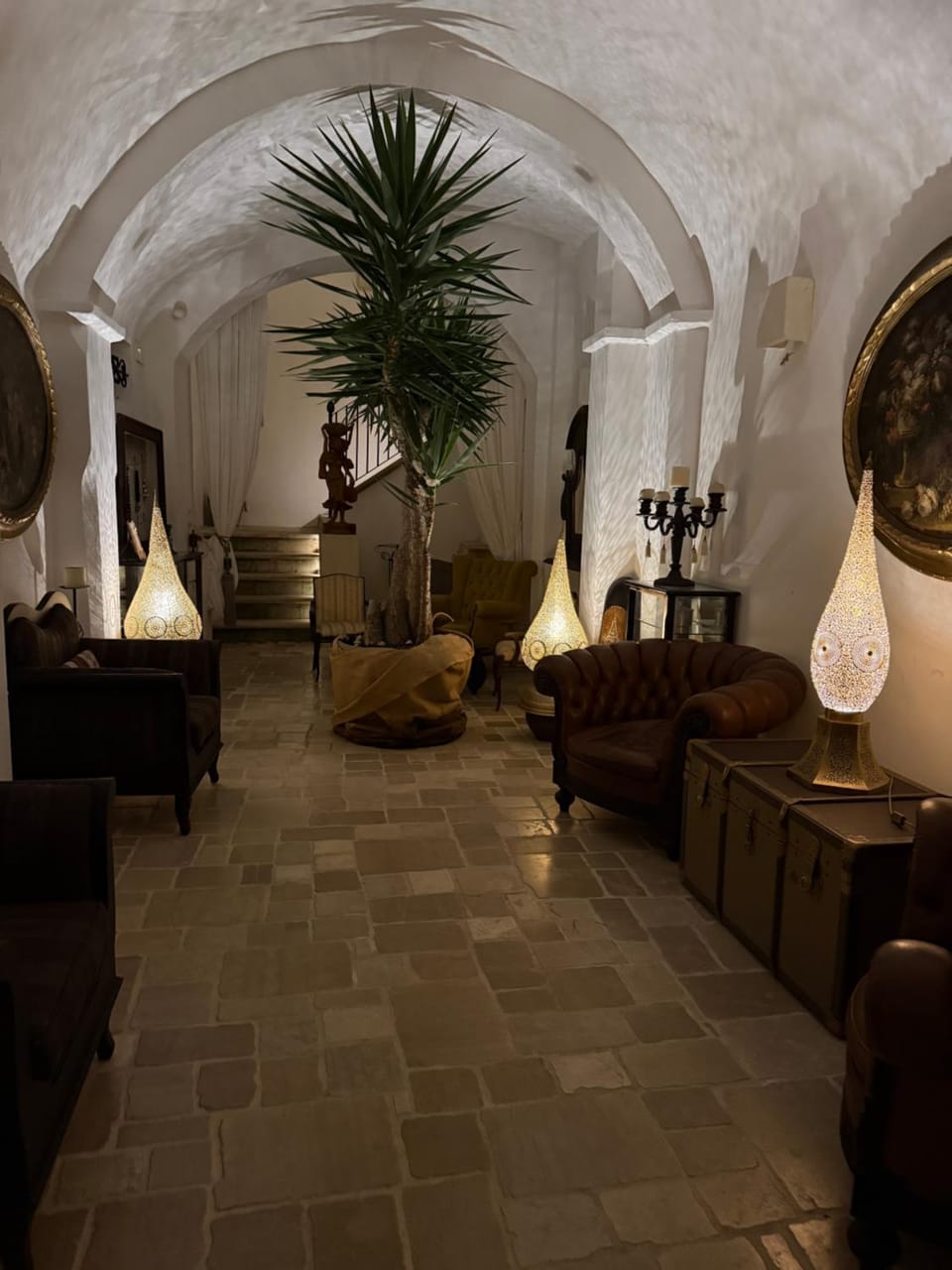 Facade/entrance, Living room, Seating area
