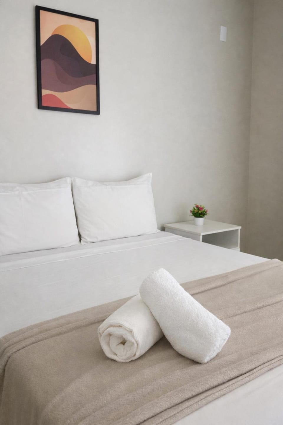 Bed, Bedroom, towels