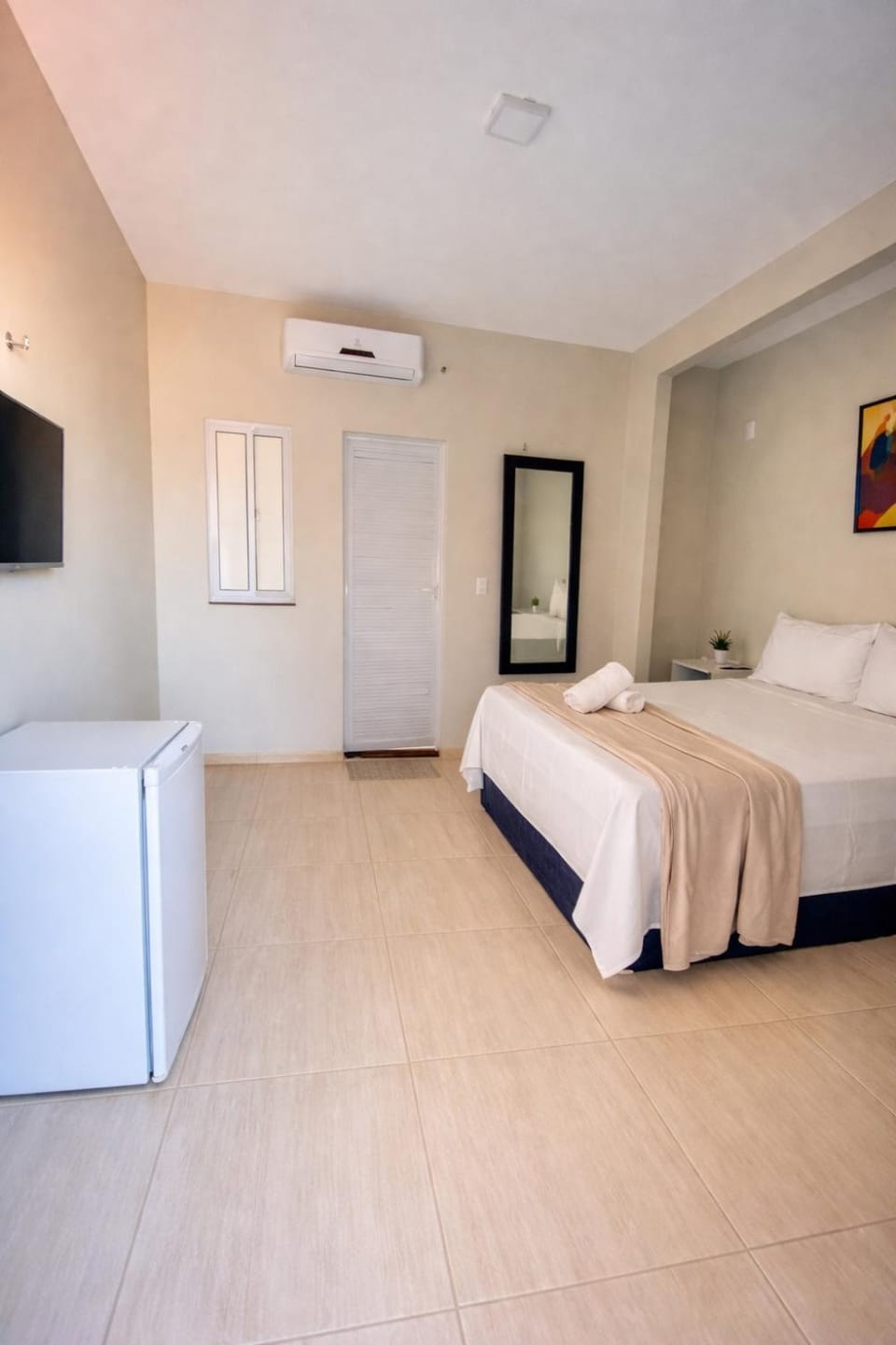 TV and multimedia, Photo of the whole room, Bedroom, air conditioner