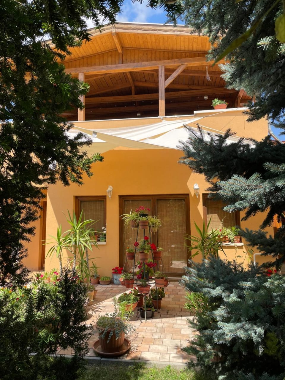 Property building, Garden