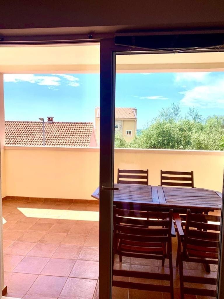 Montemore- Przno Apartment in Budva Municipality