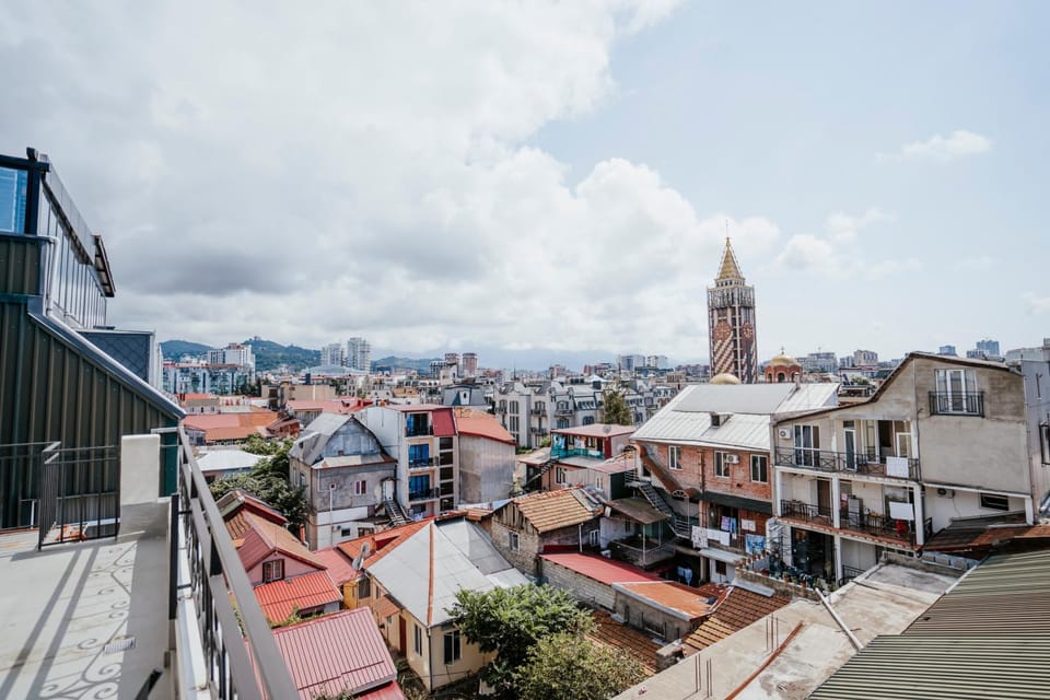 Neighbourhood, Balcony/Terrace, City view, Street view