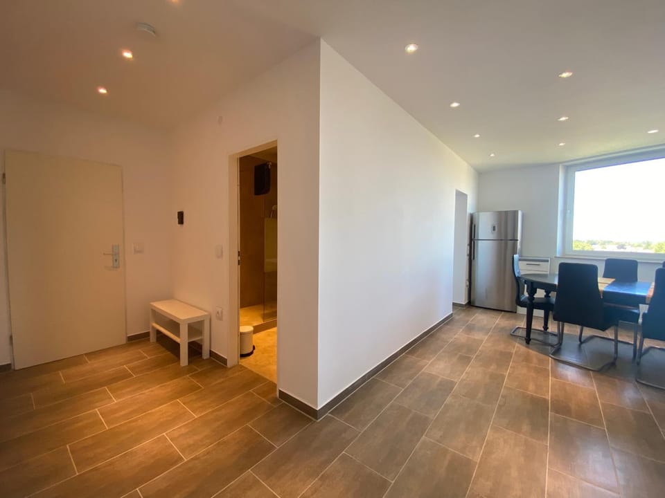 Communal lounge/ TV room, Seating area, Dining area