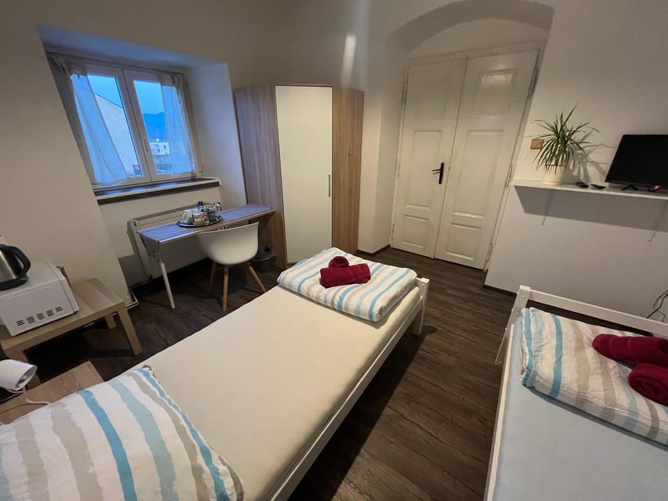 Bed, Bedroom, wardrobe