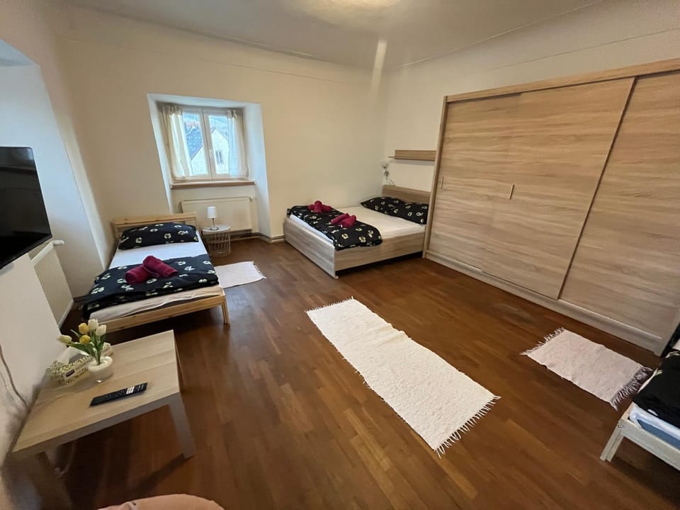 Bed, Living room, Bedroom, wardrobe