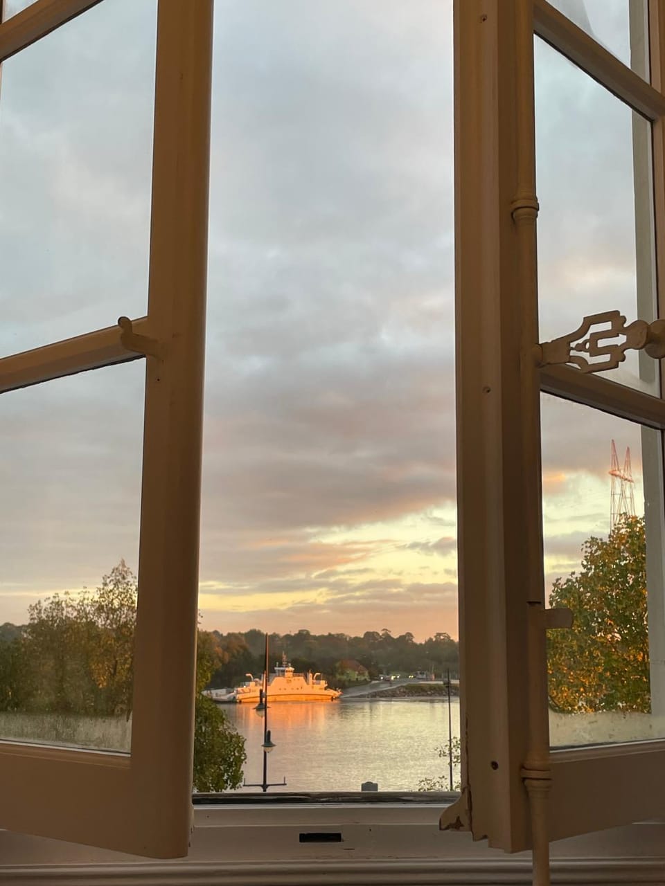 Landmark view, River view