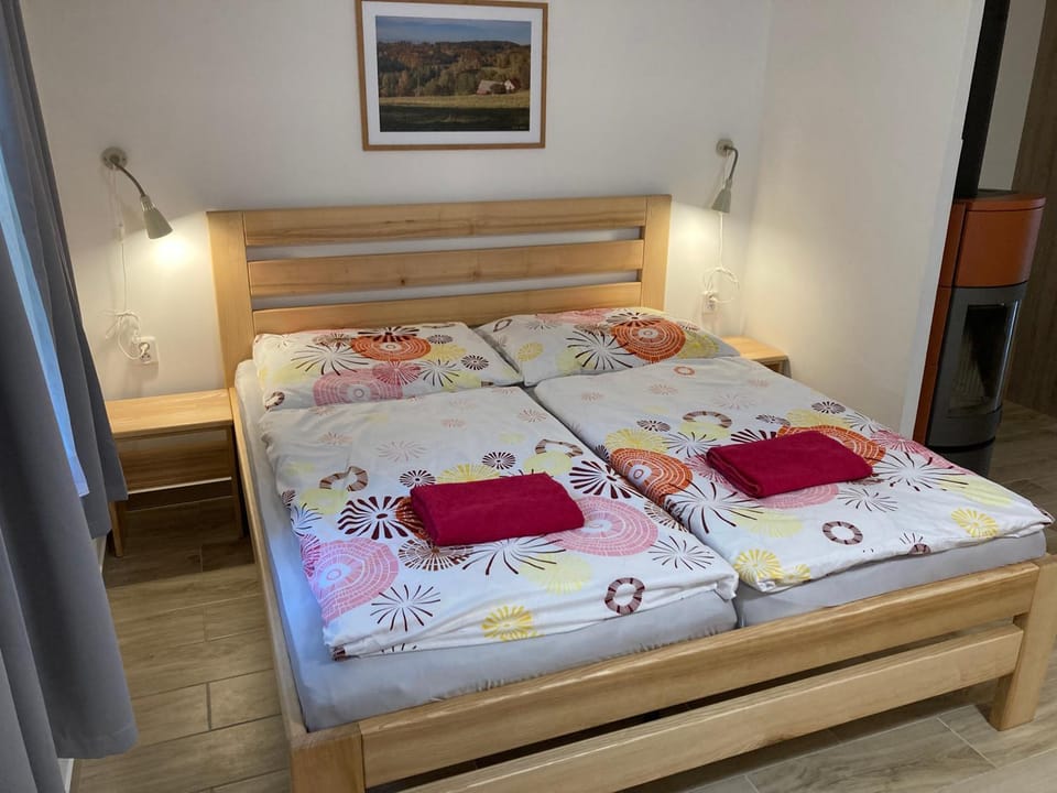 Bed, Photo of the whole room
