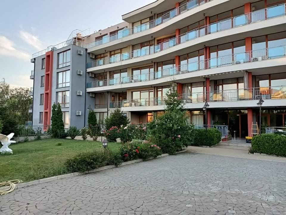 Sun Wave EXCLUSIVE Apartment in Burgas Province
