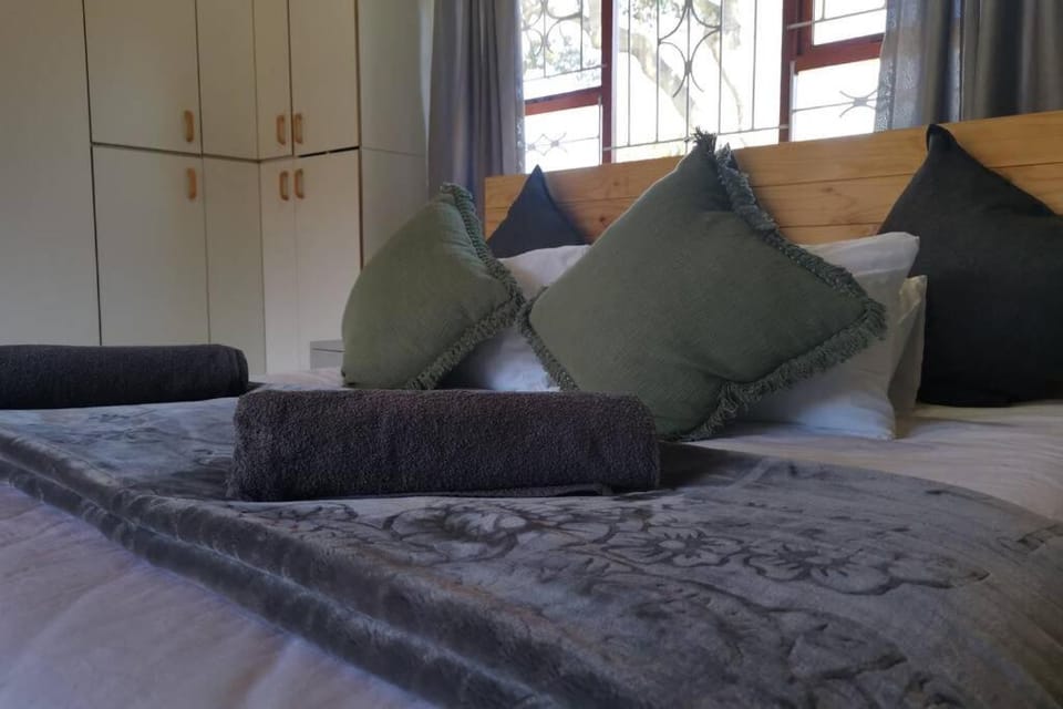 Cozy, peaceful garden cottage Apartment in Cape Town