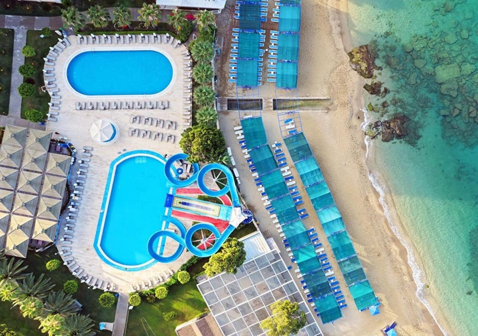 Bird's eye view, Sea view, Swimming pool