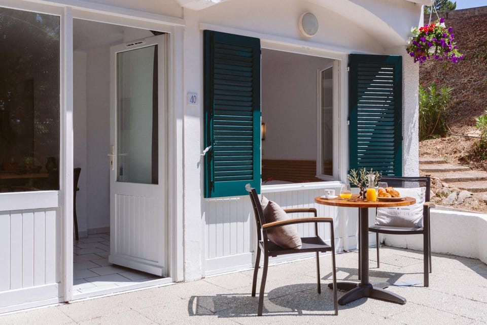 Patio, Facade/entrance