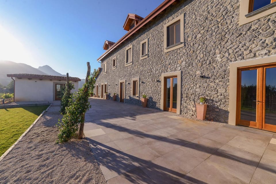 Property building, Facade/entrance