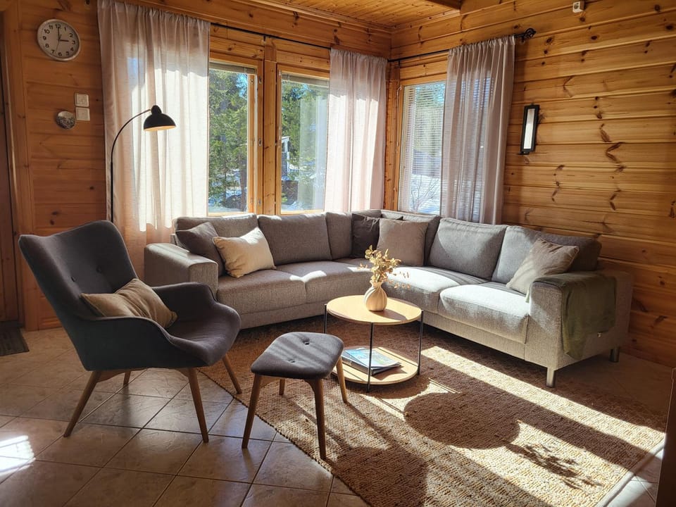 Living room, Seating area