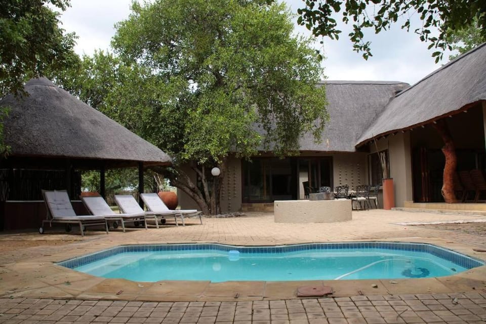 86 Zebula 10 Sleeper Lodge House in North West, South Africa