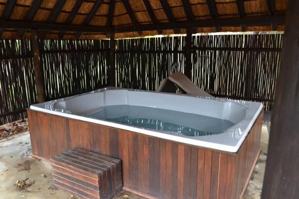 86 Zebula 10 Sleeper Lodge House in North West, South Africa