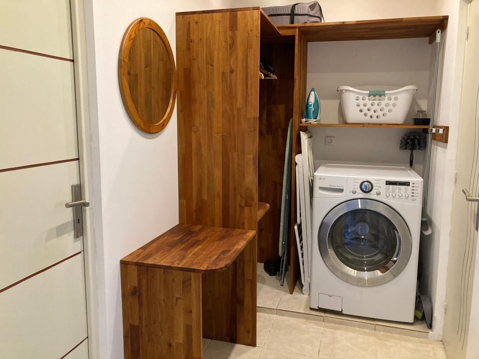 wardrobe, washing machine, dryer