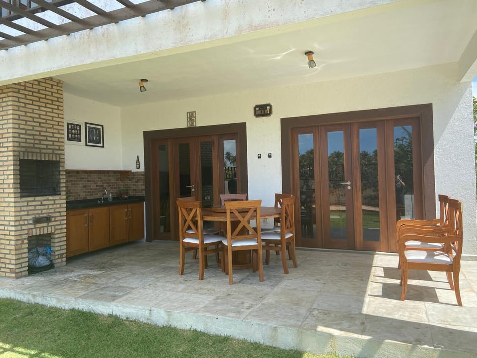 Patio, Dining area