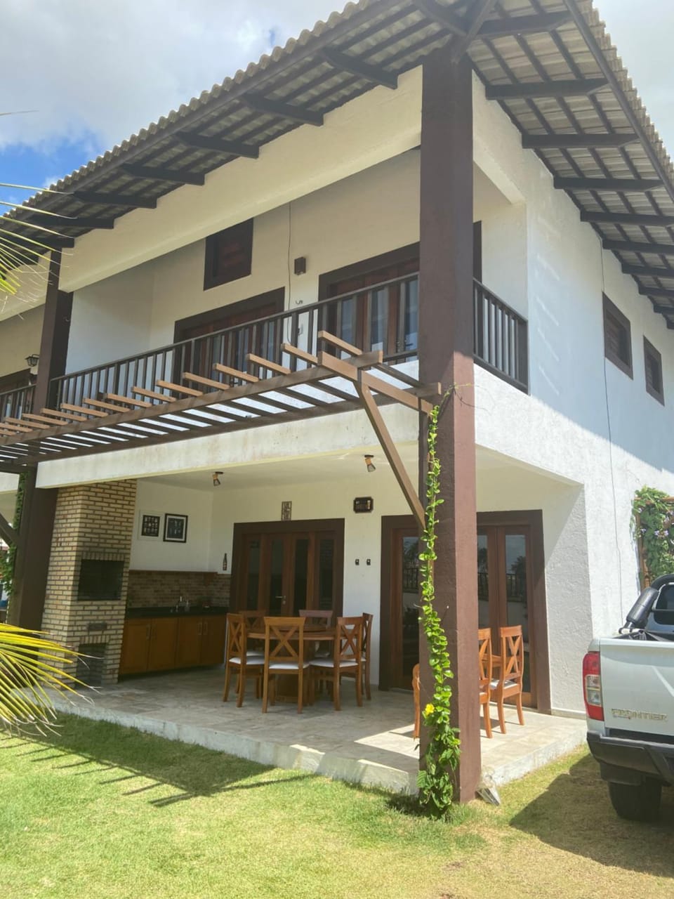 Property building, Patio, Parking