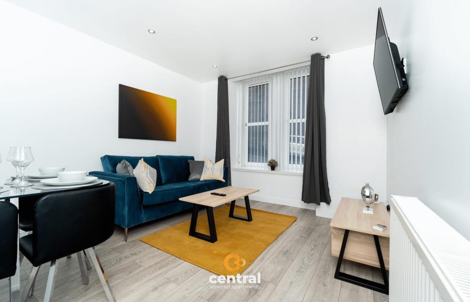 Communal lounge/ TV room, TV and multimedia, Living room, Photo of the whole room, Seating area, Dining area, Evening entertainment