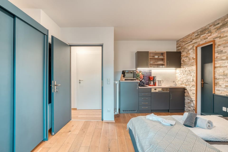 Kitchen or kitchenette, Photo of the whole room