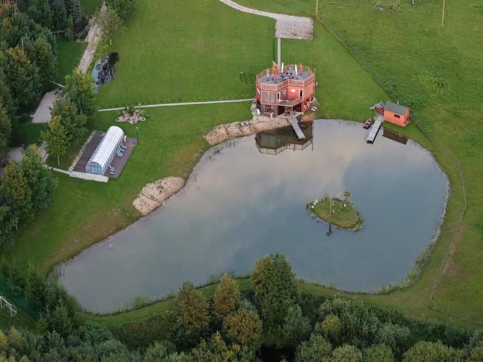 Property building, Swimming pool