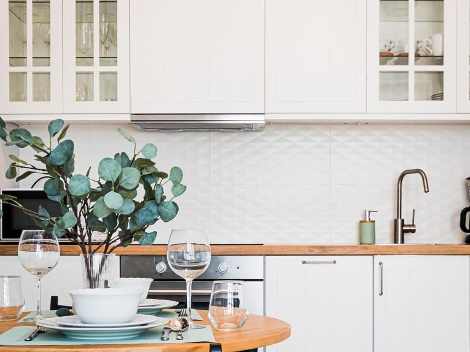 Kitchen or kitchenette, Dining area, Drinks