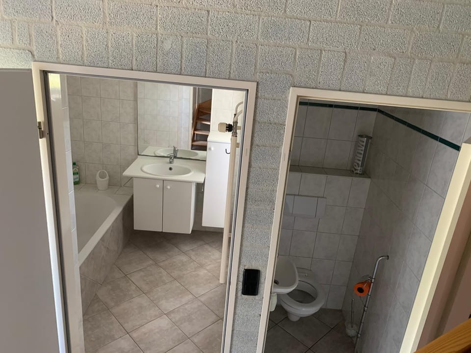 Toilet, Bathroom