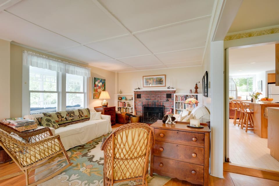 Waterfront Schroon Lake Home w/ Boat Dock! House in Schroon Lake