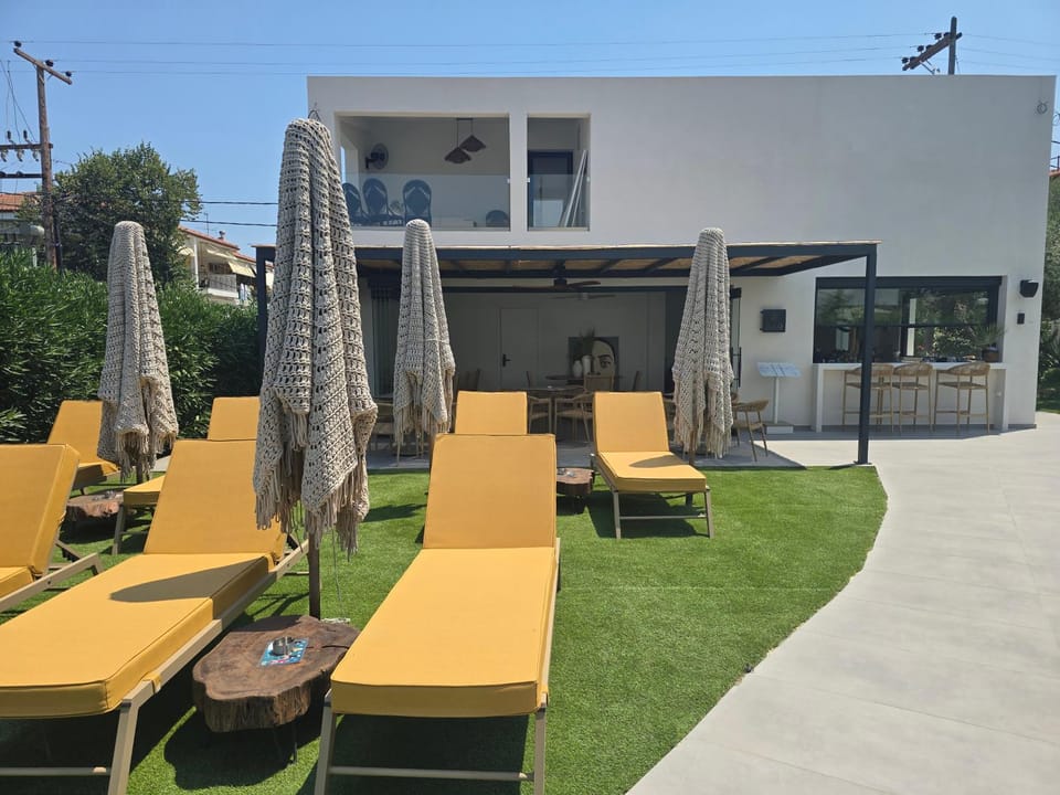 Property building, Lobby or reception, sunbed