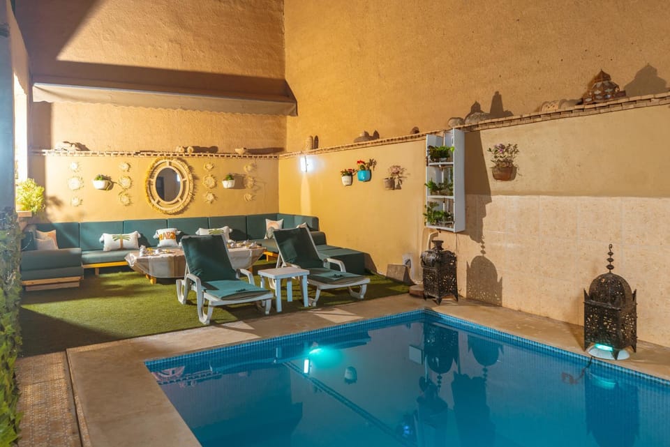 Swimming pool