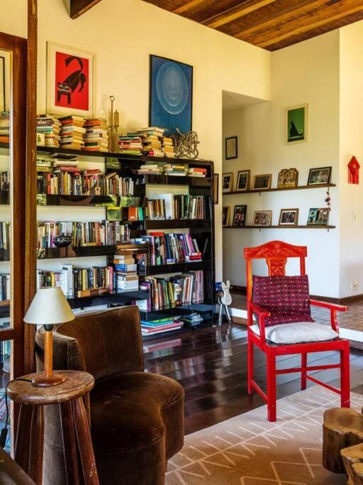 Cali: The Main House @ Casa Tlalli in Mirantao Apartment in State of Rio de Janeiro