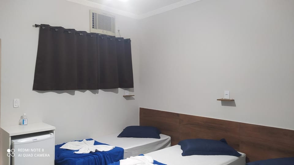 Pousada Quarto com frigobar,ar e garagem gratuita Bed and Breakfast in State of São Paulo
