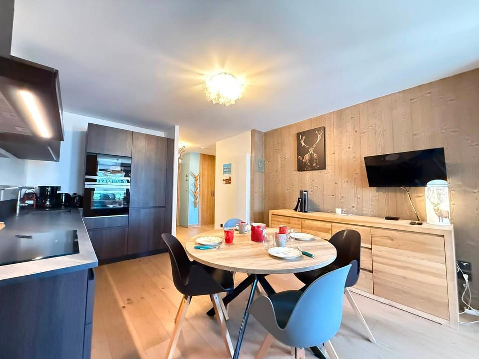 Appartement neuf, agréable, au cœur de Les Gets - FR-1-598-88 Apartment in Les Gets