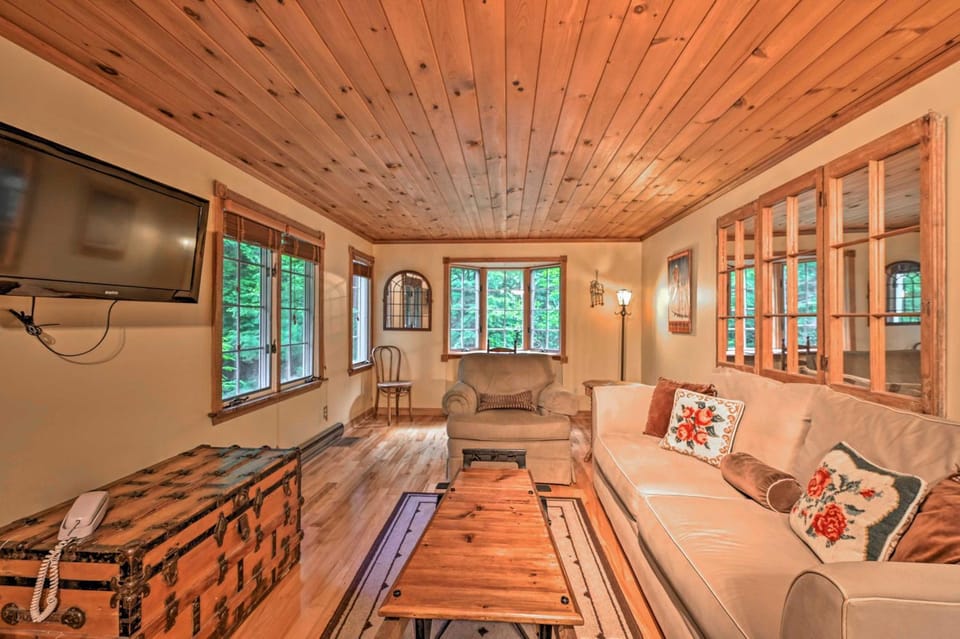 Beautiful Jay Peak Home Near Creek & Waterfalls! House in Jay