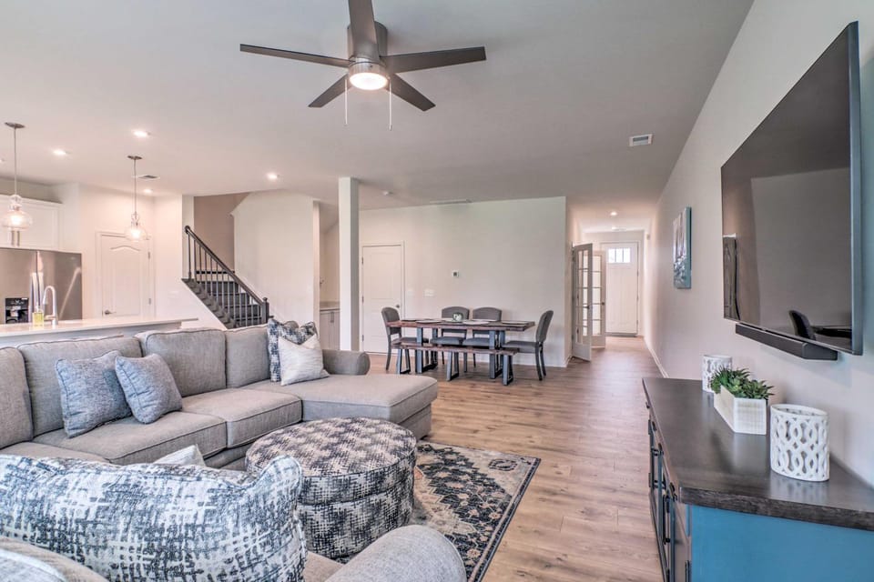 4 Mi to Bethany Beach: Townhome w/ Screened Porch House in Millville