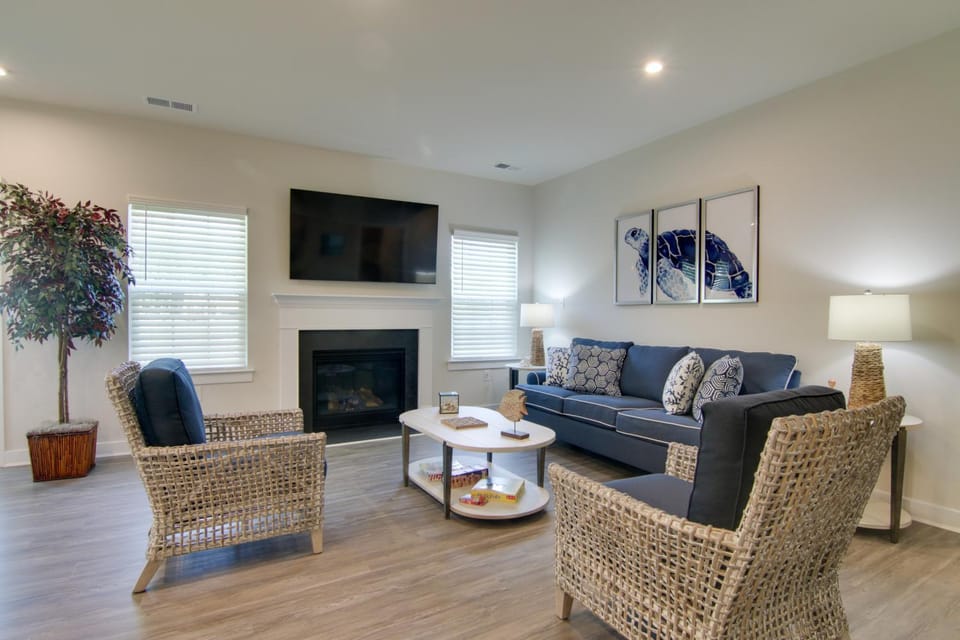 Covered Patio, Grill & Hammock: Frankford Home! House in Sussex County
